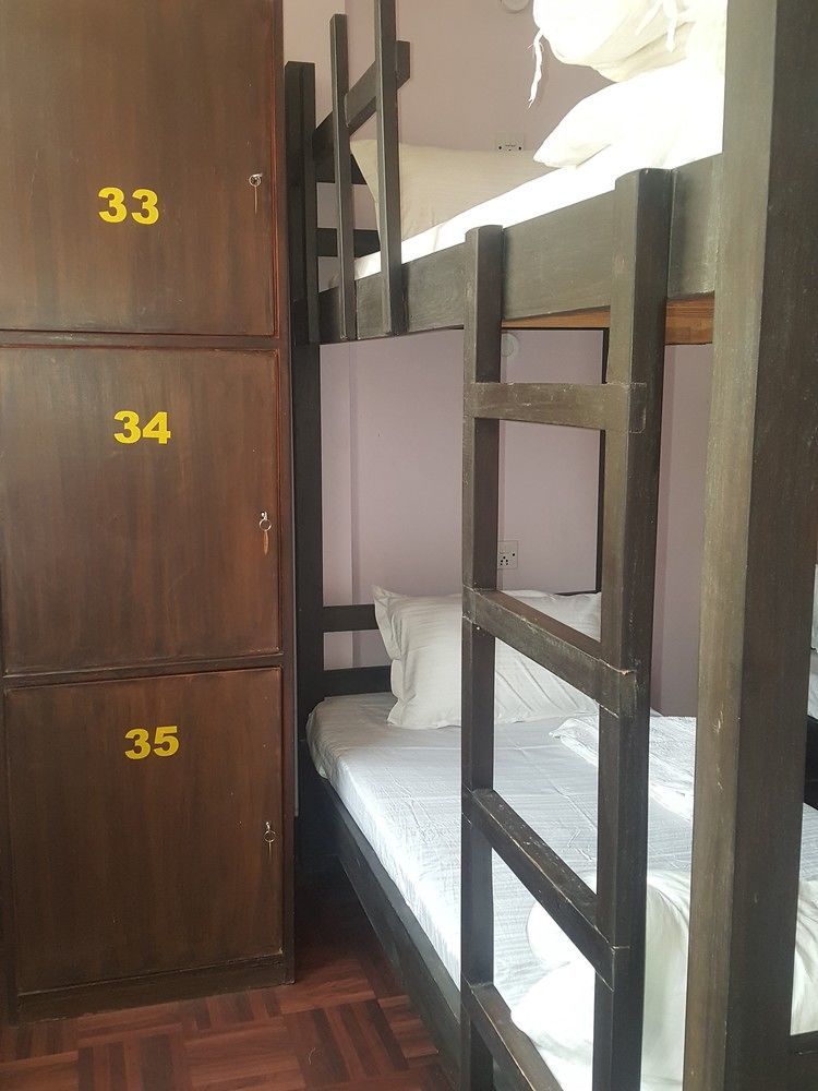 Famous House Kathmandu Hostel Bagian luar foto
